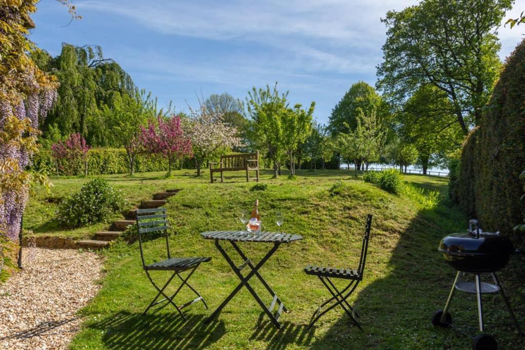 Gardeners Cottage 브리드포트 외부 사진